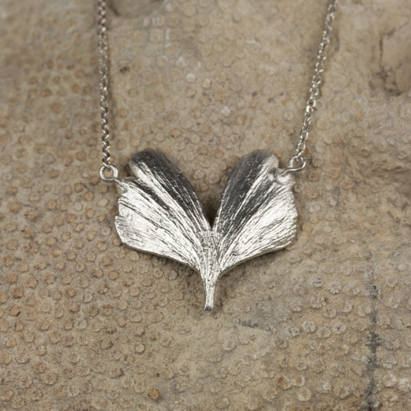 Ginkgoblatt versilbert als Collier (1704006)