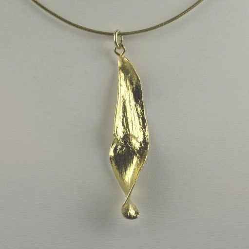 Anhänger vergoldet - kreativer Unikatschmuck im Onlineladen für Naturschmuck